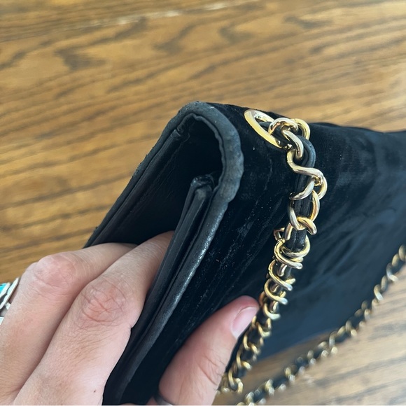 Rare Vintage Chanel Black Velvet Lambskin Chain Single Flap Shoulder Bag - Picture 4 of 16